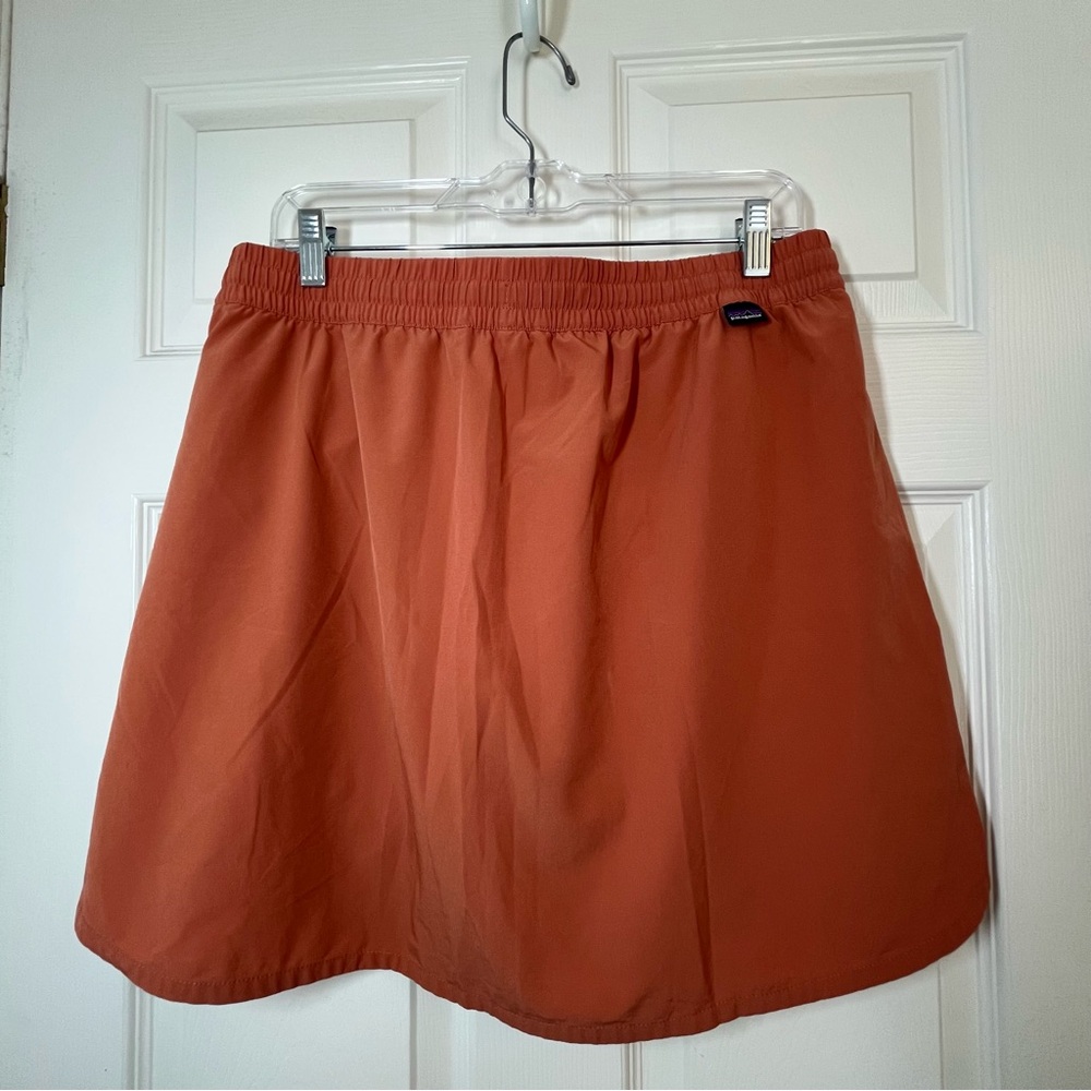 Patagonia Orange Sienna Clay Fleetworth Skort with Elastic Waist Size Large - Picture 2 of 7